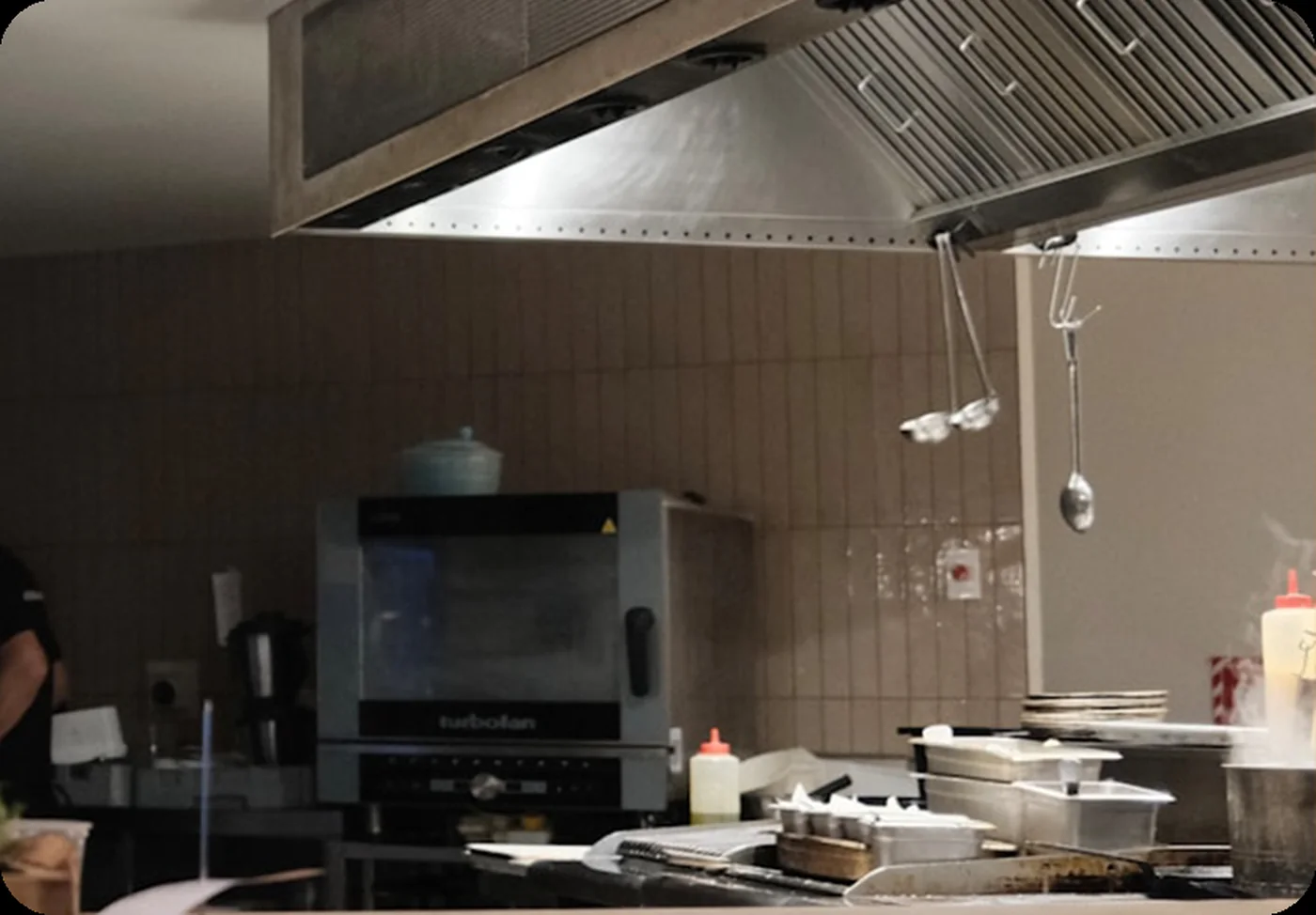 Commercial kitchen hood and support ventilation area